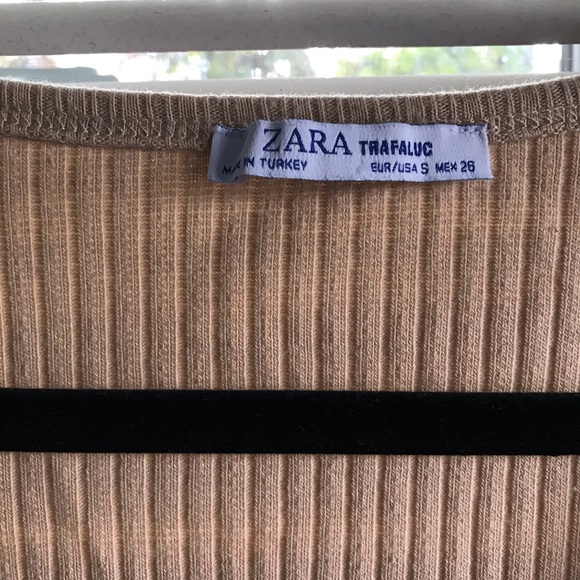 Ribbed crop top with tortoiseshell buttons - Picture 2 of 3